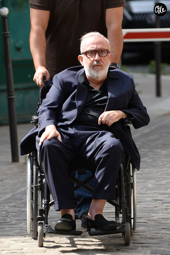 Dominique Farrugia - Les célébrités lors de l'hommage rendu aux obsèques de Françoise Coquet au cimetière de Montmartre à Paris le 24 juillet 2026.