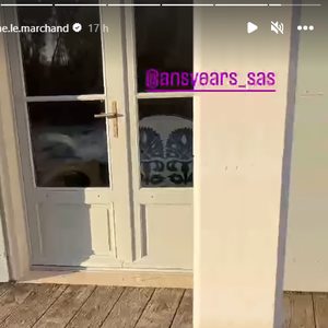 Karine Le Marchand dévoile de nouvelles images de sa superbe maison dans le Sud.