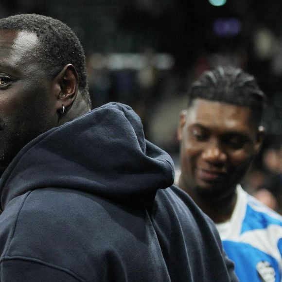 Omar Sy - Les célébrités assistent à la victoire du club Paris Basketball face au Baskonia Vitoria (67-65) à l'Adidas Arena à Paris, le 1er novembre 2024. 
© Jonathan Rebboah / Panoramic / Bestimage