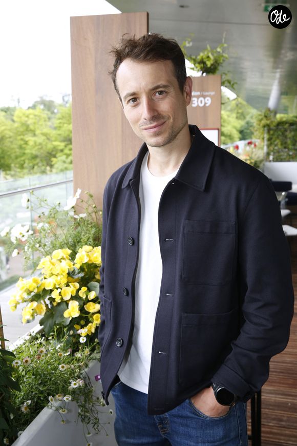 Hugo Clément (Journaliste) au déjeuner dans la loge de France TV lors des Internationaux de France de Tennis de Roland Garros 2024 - Jour 6 à Paris, France, le 31 mai 2024. © Bertrand Rindoff/Bestimage