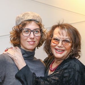 Claudia Cardinale pose avec sa fille Claudia Squitieri - Claudia Cardinale reçoit la médaille d'honneur du département des Bouches-du-Rhône à Marseille le 14 Décembre 2019. © Philippe Doignon / Bestimage