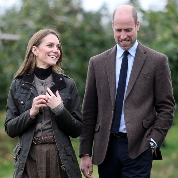 En tant que futur toi d'Angleterre, le prince de Galles souhaite réaliser de nombreux projets. 

Catherine, princesse de Galles, et le prince William, prince de Galles, visitent Long Meadow Cider à Craigavon, en Irlande du Nord le 14 octobre 2025. Photo par INSTARimages / Bestimage