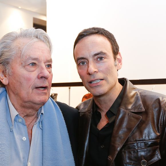 Exclusif - Alain Delon et son fils Anthony Delon - Lancement de la marque de vêtements de cuir "Anthony Delon 1985" chez Montaigne Market à Paris. Le 7 mars 2017
© Philippe Doignon / Bestimage
