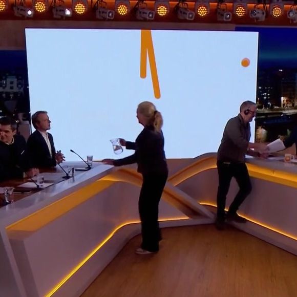 Damien Thévenot présente "Télématin" avec Johanna  Ghiglia en l'absence de Maya Lauqué.