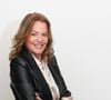 Sur Europe 1 ce 9 mai 2026, elle a raconté avoir aidé ses enfants en donnant des objets ayant appartenu à leur père à des proches.

Cendrine Dominguez enregistre l'émission "100% logique" qui a été diffusée le 29 mars 2025 au Studio du Lendit à Saint-Denis, France, le 14 décembre 2024.

© Christophe Clovis / Bestimage