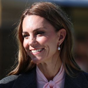 Kate Middleton a fait rencontrer un célèbre Harry à ses enfants !

Kate Middleton visite l'école primaire de Churchtown au Royaume-Uni.

Photo : by Phil Noble / WPA-Pool