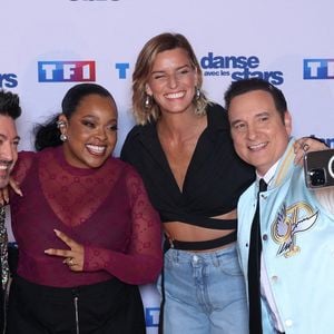 Chris Marques, Mel Charlot, Fauve Hautot et Jean-Marc Genereux participent au photocall de Danse Avec Les Stars dans les studios de TF1 le 16 janvier 2025. Photo de Jerome Domine/ABACAPRESS.COM