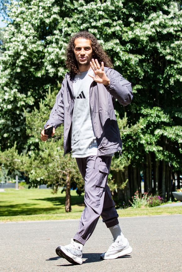 Mattéo Guendouzi - Arrivées des joueurs de l'équipe de France de football au centre de formation et centre National du Football de Clairefontaine-en-Yvelines, France, le 30 mai 2025. © Baptiste Autissier/Psnewz/Bestimage