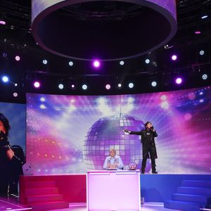 Exclusif - Boris, Laurence Boccolini, lors de l'enregistrement de l'émission "On Connait La Chanson Années 90", présentée par L.Boccolini et diffusée le 19 mai 2026 sur W9, à Paris, France, le 8 avril 2026. © Jack Tribeca/Bestimage