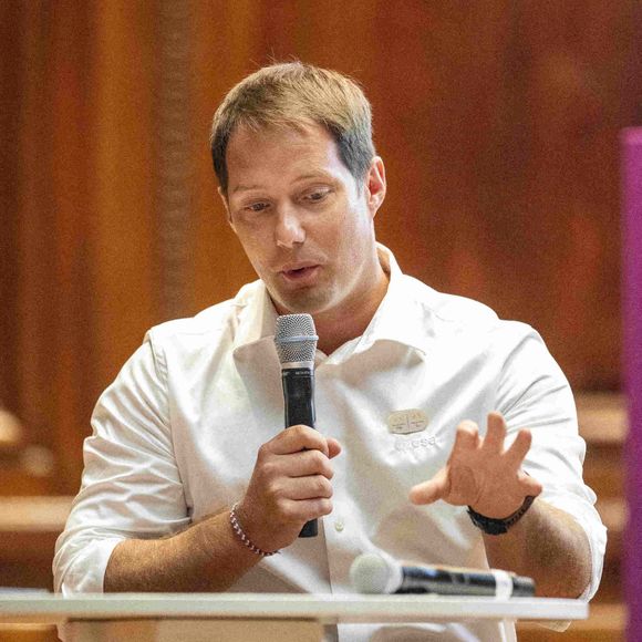 Les Ambassadeurs des Relais de la Flamme Olympique
Thomas Pesquet - Dévoilement du parcours du relais de la flamme des Jeux Olympiques de Paris 2024 dans la grand amphitheatre de la Sorbonne à Paris le 23 juin 2023. 

Photo : JB Autissier / Panoramic / Bestimage
