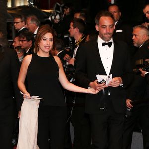 Raphael Glucksmann et Léa Salamé assistent à la première de 'Redoubtable (Le Redoutable)' lors de la 70e édition du Festival de Cannes au Palais des Festivals le 21 mai 2017 à Cannes, France. Photo par Shootpix/ABACAPRESS.COM