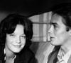 C'est pendant le tournage de "Christine" que Romy Schneider rencontre Alain Delon, alors parfait inconnu. Les débuts sont loin d'être idylliques et les deux acteurs ne se supportent pas. 

Alain Delon et Romy Schneider photographiés dans une voiture devant l'aéroport de Munich-Riem.  (Crédit photo : © KEYSTONE Pictures USA)