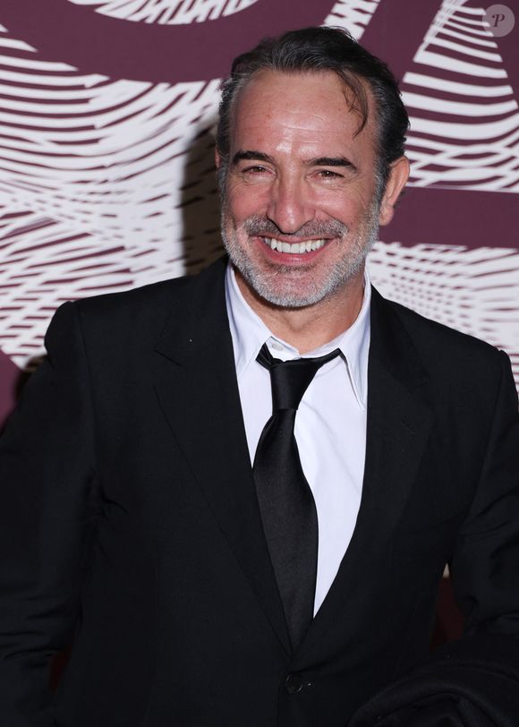 Il a notamment décliné le rôle de Philippe dans Bienvenue chez les Ch’tis pour rester cohérent avec lui-même.

Jean Dujardin au photocall du dîner de la 51ème cérémonie des César au Fouquet's à Paris, France, le 27 février 2026. © Denis Guignebourg/Bestimage