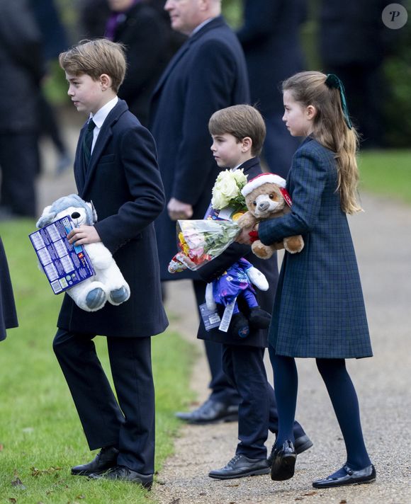 Le prince George, le prince Louis et la princesse Charlotte - La famille royale britannique se rend à la messe de Noël à Sandringham le 25 décembre 2024 (GOFF INF / BESTIMAGE).