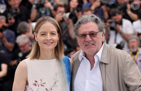 Jodie Foster et Daniel Auteuil au photocall du film "Vie Privée" lors du 78ème Festival International du Film de Cannes, au Palais des Festivals à Cannes, France, le 21 mai 2025. © Jacovides-Moreau/Bestimage