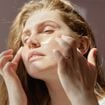 Prolonger le bronzage, afficher une mine reposée… Ces 5 produits pour aborder la rentrée en beauté