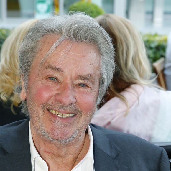 Installé dans l'Est depuis plusieurs années, il a été interpellé au sein même d'une église dans la région de Strasbourg.


Alain Delon - People à la soirée "La nuit des Médias" lors du festival équestre de Aachen. Le 15 juillet 2014 Action Press / Bestimage