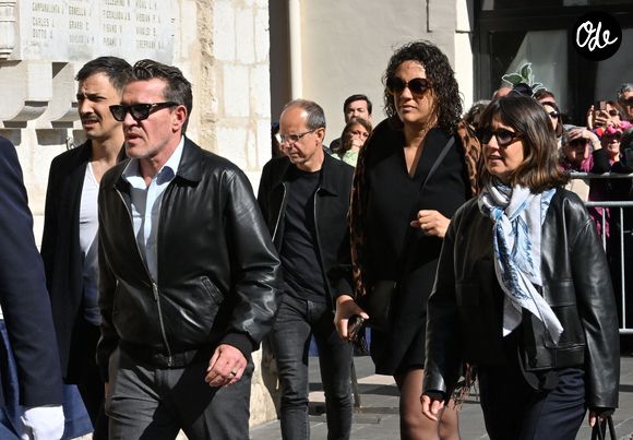 Benjamin Castaldi, Julie Mercy, Alexia Laroche-Joubert aux obsèques de Loana Petrucciani dans la cathédrale Sainte-Réparate à Nice le 10 avril 2026. Crédit Bruno Bebert/Bestimage