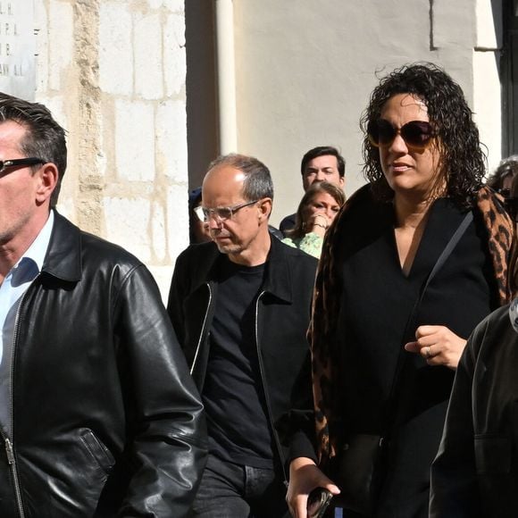 Benjamin Castaldi, Julie Mercy, Alexia Laroche-Joubert aux obsèques de Loana Petrucciani dans la cathédrale Sainte-Réparate à Nice le 10 avril 2026. Crédit Bruno Bebert/Bestimage