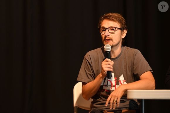 Exclusif - Lorant Deutsch a rencontré les élèves niçois de 4eme et 3eme du collège Don Bosco dans le cadre de l'opération "Théâtre pour Tous" à Nice, le 4 octobre 2019

© Bruno Bébert/Bestimage