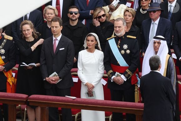 Elle s'est déroulée ce 18 mai devant la basilique Saint-Pierre au Vatican, rassemblant de nombreuses personnalités comme Felipe VI et la reine Letizia d’Espagne.


Rome, Italie, Italie : Rome, rite d'intronisation du pape Léon XIV (Pape Léon XIV) - cérémonie d'installation et début du pontificat, Sur la photo : Le roi Felipe VI et la reine Letizia d'Espagne, © Zuma Press / Bestimage