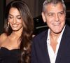 Installés depuis plusieurs années dans le sud de la France, à Brignoles, les amoureux ont notamment déjeuné au mythique "Club 55" de Saint-Tropez.

George Clooney et sa femme Amal Clooney ont été aperçus lors du dîner d'ouverture du nouveau magasin Omega à Milan. © Backgrid UK/ Bestimage
