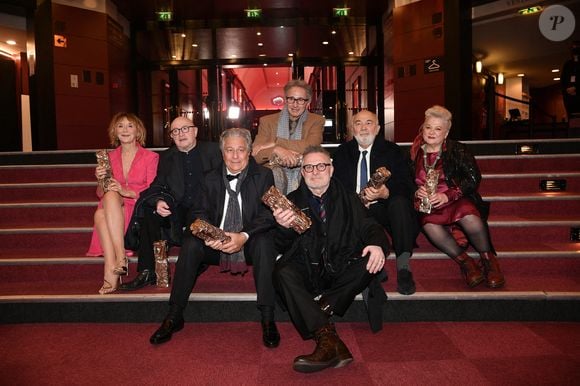 Christian Clavier, Michel Blanc, Josiane Balasko, Thierry Lhermitte, Marie-Anne Chazel, Gérard Jugnot et Bruno Moynot lors de la 46e édition de la cérémonie des César du cinéma à l'Olympia à Paris, le 12 mars 2021. 

Photo : Pascal Le Segretain / Bestimage