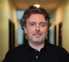 Émilien, champion emblématique des 12 coups de midi, rejoint également le jeu.

 Alex Vizorek lors de l'enregistrement de l'émission "100% Logique", présentée par Cyril Féraud et diffusée le 24 octobre sur France 2, à Paris, France, le 23 février 2026. © Anne-Sophie Guebey/Bestimage