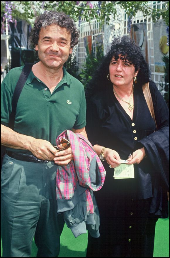 Après avoir chuté dans les escalier d'un hôtel en décembre 2025

Pierre Perret et sa femme Rebecca à Roland-Garros en 1992. © BERTRAND RINDOFF PETROFF / BESTIMAGE