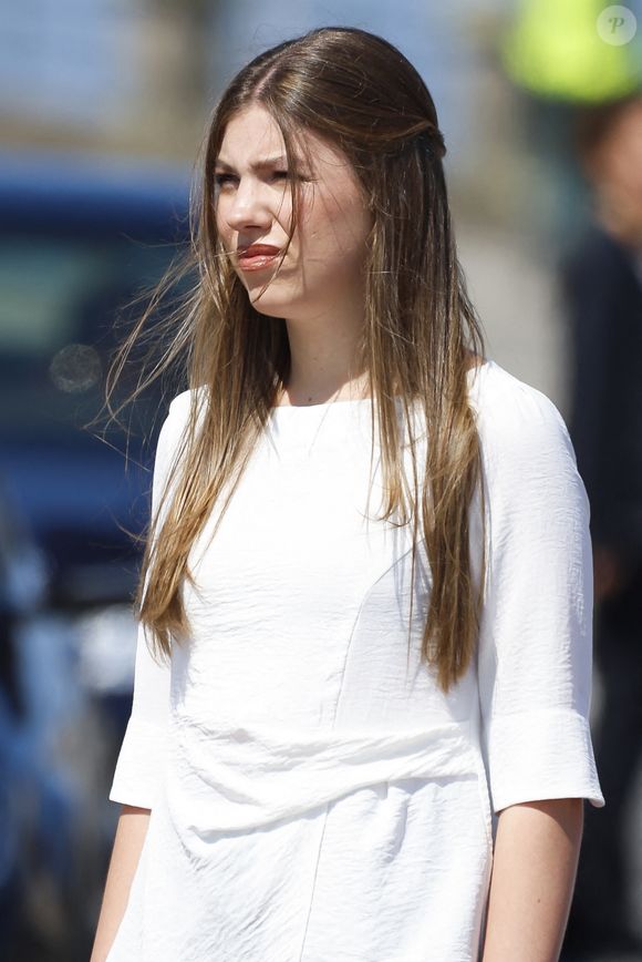 La reine Letizia d'Espagne, le roi Felipe d'Espagne. La princesse Leonor et la princesse Sofia assistent à la remise des diplômes de l'armée navale à l'école navale le 16 juillet 2025 à Marin, Espagne. © Andrews Archie/ABACA