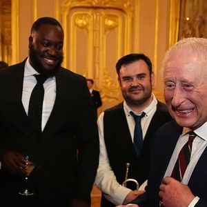 Le roi Charles III d'Angleterre assiste à une réception en l'honneur des personnes impliquées dans la musique communautaire au Royaume-Uni, au château de Windsor le 3 avril 2025. © Aaron Chown/WPA-Pool / Julien Burton via Bestimage