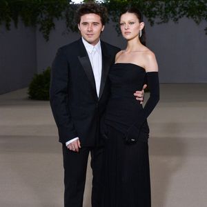 Malgré des tentatives de rapprochement, la réconciliation semble incertaine.

Brooklyn Peltz Beckham, Nicola Peltz Beckham - Photocall de la 2ème édition du gala annuel du musée de l'Académie à l'Academy Museum of Motion Pictures de Los Angeles, Californie, Etats-Unis, le 15 octobre 2022.