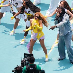 La 23e Coupe du monde de football s’est ouverte en grande pompe à Mexico.

Shakira lors de la première cérémonie d'ouverture de la Coupe du Monde de la FIFA à Mexico (FIFA World Cup)

Zuma Press/Bestimage