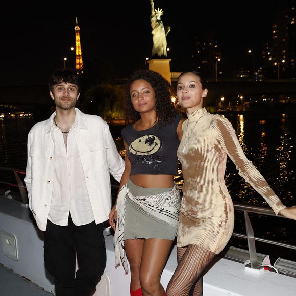 Exclusif - Tomathy Stewart-Whyte et ses soeurs Eleejah et Jenaye, les soeurs de Joalukas Noah lors de la soirée d'anniversaire de Joalukas Noah, fils de Yannick Noah et Isabelle Camus, pour ses 18 ans à Paris le 10 juin 2022.

© Cyril Moreau / Bestimage