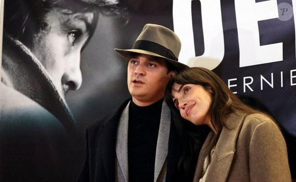 Exclusif - Alain-Fabien Delon et sa compagne Laura Bensadoun au photocall de la soirée Ciné-concert symphonique "Alain Delon, le dernier Samouraï" au Palais des congrès à Paris le 8 novembre 2024 le jour de son anniversaire.

© Jacovides / Moreau / Bestimage