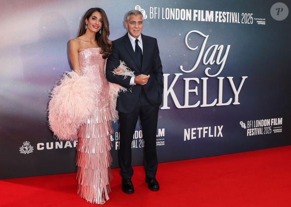 Amal Clooney et George Clooney assistent à la première de "Jay Kelly" dans le cadre du BFI London Film Festival à Londres, Angleterre, le 10 octobre 2025. © Backgrid UK/ Bestimage