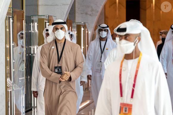 Cheikh Mansour ben Zayed ben Sultan ben Zayed ben Khalifa Al Nahyane lors de la visite du pavillon des Emitrats Arabes Unis à l'expo universelle Expo Dubaï 2020, aux Emitrats Arabes Unis, le 3 décembre 2021. Les Emirats arabes unis ont signé aujourd'hui, un contrat record de 14 milliards d'euros pour 80 avions de combat Rafale de fabrication française et ont engagé des milliards d'euros dans d'autres accords pendant la tournée dans le Golfe (Emitrats Arabes Unis, Qatar et Arabie saoudite) du président français. © Ammar Abd Rabbo/Pool/Bestimage