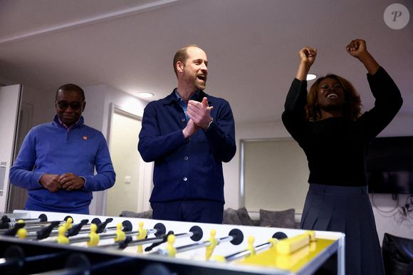 Le Prince de Galles (au centre) lors d'une visite à Centrepoint à Ealing, dans l'ouest de Londres, pour rencontrer des jeunes soutenus par l'organisation caritative. Mardi 21 janvier 2025. Photo by Hannah McKay/PA Wire/ABACAPRESS.COM