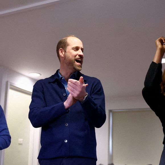 Le Prince de Galles (au centre) lors d'une visite à Centrepoint à Ealing, dans l'ouest de Londres, pour rencontrer des jeunes soutenus par l'organisation caritative. Mardi 21 janvier 2025. Photo by Hannah McKay/PA Wire/ABACAPRESS.COM