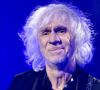Pourtant, malgré ses réticences, Louis Bertignac fait un retour inattendu sur TF1 pour les deux premières éditions de la version junior en 2014 et 2015. 

Exclusif - Louis Bertignac sur la scène du concert solidaire pour les enfants de la guerre "Ensemble à l'Olympia" à Paris présenté par EliseCare le 10 février 2025.

© Jack Tribeca / Pierre Perusseau / Bestimage