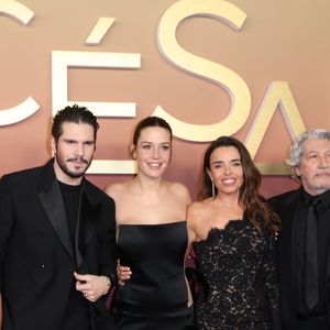 Mallory Wanecque, François Civil, Adèle Exarchopoulos, Elodie Bouchez, Alain Chabat -  Photocall de la 50ème édition de la cérémonie des César à l'Olympia à Paris, France, le 28 février 2025 © Dominique Jacovides - Olivier Borde / Bestimage