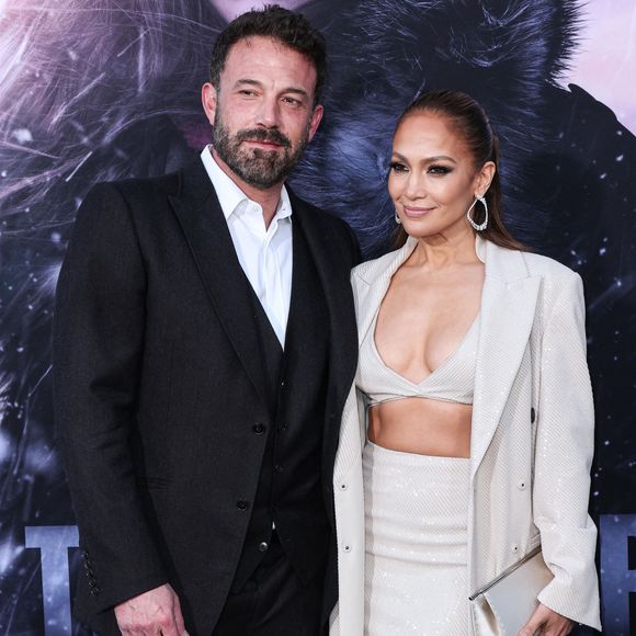 Ils se sont mariés avant de se quitter à nouveau. 

Ben Affleck, Jennifer Lopez, J.Lo - Photocall de la première du film "The Mother" au Westwood Regency Village Theater à Los Angeles, le 10 mai 2023. Photo by Backgrid USA / Bestimage