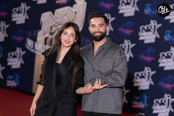 Kendji Girac et Ambre Jadah participent à la séance photo organisée dans le cadre de la 27e édition des NRJ Music Awards, le 31 octobre 2025 à Cannes, en France. Photo : Shootpix/ABACAPRESS.COM