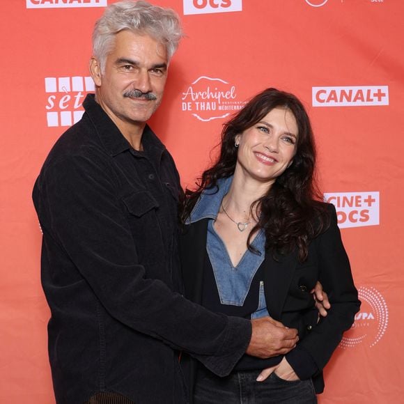 Exclusif - François Vincentelli et sa compagne Alice Dufour au photocall de la soirée d'ouverture du festival Creatvty 2025 à Sète le 12 novembre 2025.

© Denis Guignebourg / Bestimage
