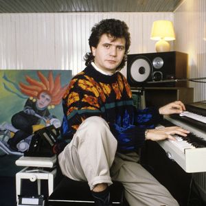 Cela fait près de 40 ans que Daniel Balavoine nous a quittés dans un tragique accident d'hélicoptère.

Rendez-vous avec Daniel BALAVOINE. 
© Michel Marizy via Bestimage
