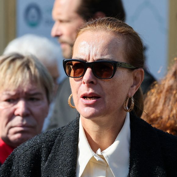 Carole Bouquet - Obsèques de la chanteuse Régine au Crematorium du cimetière du Père-Lachaise à Paris. Le 9 mai 2022
© Jacovides-Moreau / Bestimage