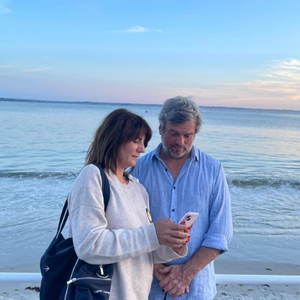 Ce mardi Estelle Denis a dévoilé une photo où elle apparaît avec son amoureux.