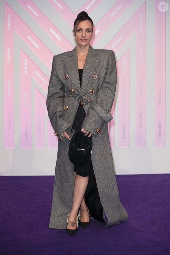 Léa Castel s'est mariée il y a à peine quelques jours à l'homme de sa vie.

Léa Castel - Photocall lors du Festival Séries Mania à Lille le 19 mars 2024.

© Stéphane Vansteenkiste / Bestimage
