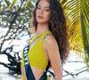 Elle confie : "Je viens d'une famille recomposée : j'ai cinq demi-frères et deux demi-sœurs qui ont entre onze et vingt ans de plus que moi."

Hinaupoko Deveze, Miss Tahiti 2025 en route pour Miss France 2026, prend la pose pour le traditionnel shooting en maillot de bain. © Benjamin Decoin/Sipa via Bestimage