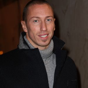 L’ancien champion de natation, aujourd’hui âgé de 44 ans, a partagé une image de lui qui a rapidement suscité l’inquiétude de ses fans...

Frederick Bousquet - Ouverture du nouveau centre "Unlimited Epil" a Paris, le 17 décembre 2013. © Marc Ausset Lacroix / Bestimage